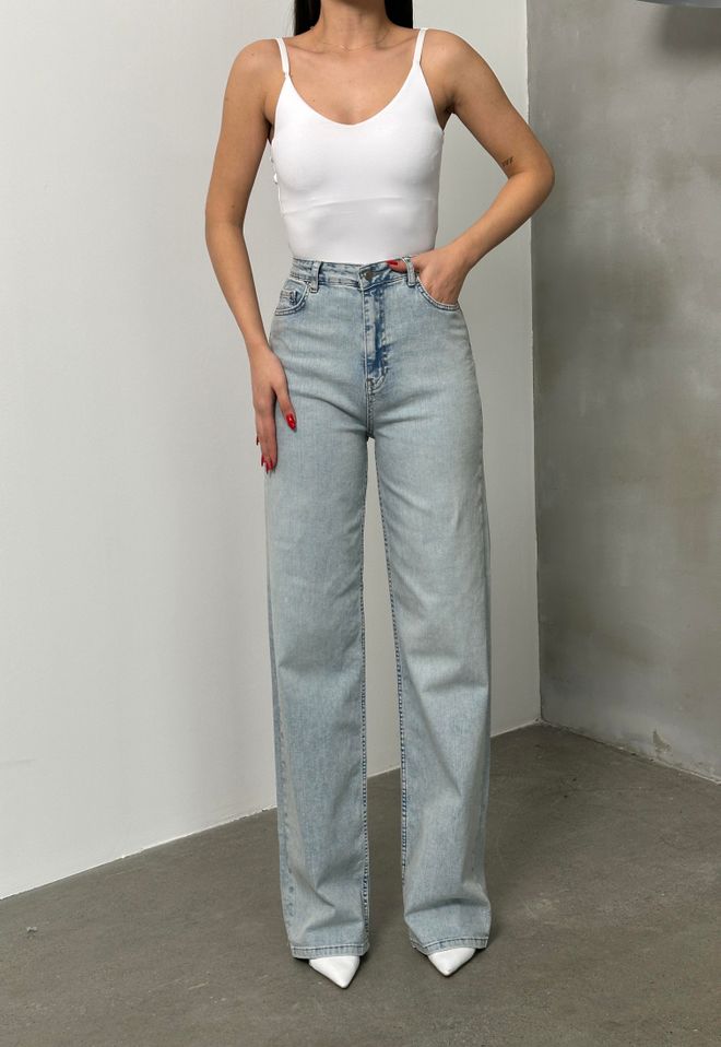 Women's High Waist Loose Fit Light Blue Tint Jeans