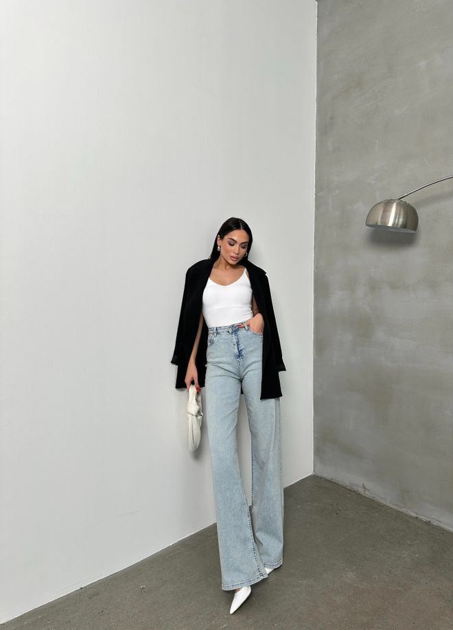 Women's High Waist Loose Fit Light Blue Tint Jeans