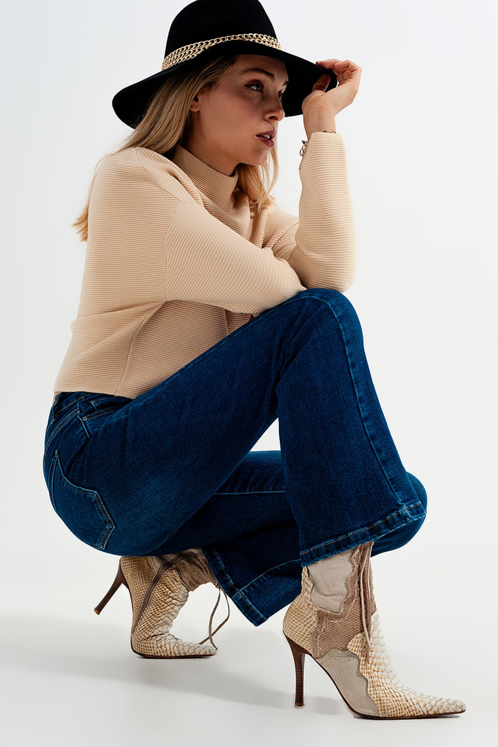 Stretch Flare Jeans in Midwash